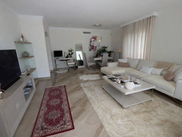 2 Schlafzimmer Apartment in Elviria