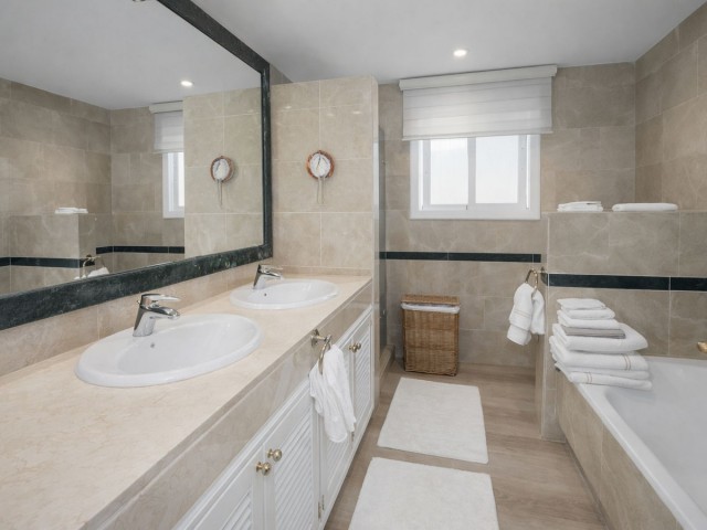 2 Schlafzimmer Apartment in Elviria