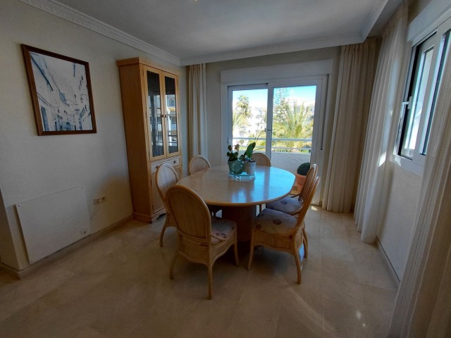 Appartement avec 3 Chambres  à Marbesa