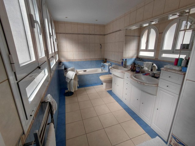 Appartement avec 3 Chambres  à Marbesa