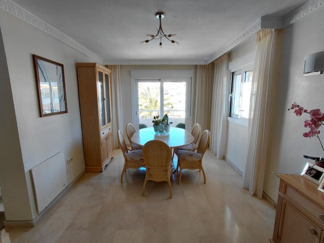 Appartement avec 3 Chambres  à Marbesa