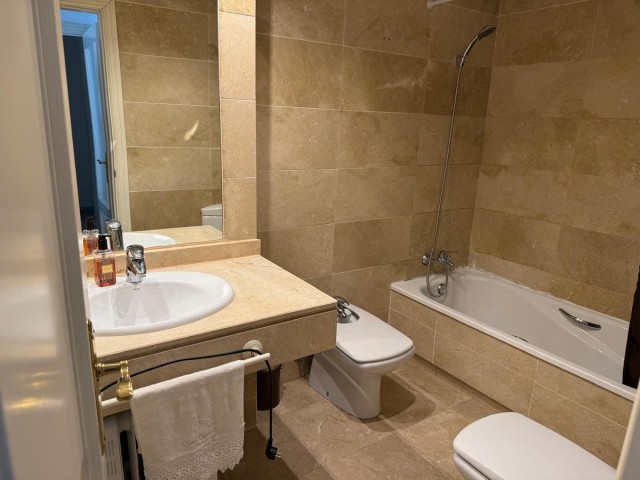 2 Schlafzimmer Apartment in Marbella