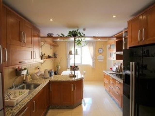 4 Schlafzimmer Apartment in Marbella