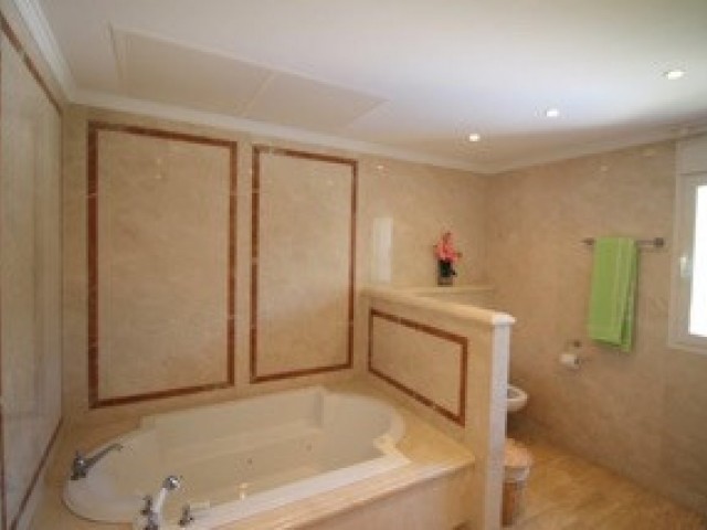 4 Schlafzimmer Apartment in Marbella