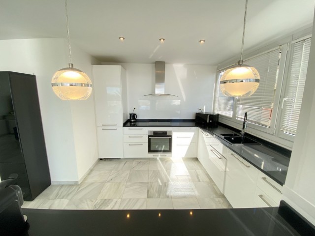 3 Sovrums Lägenhet i Marbella