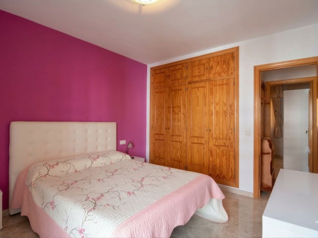 Apartamento con 3 Dormitorios  en Fuengirola