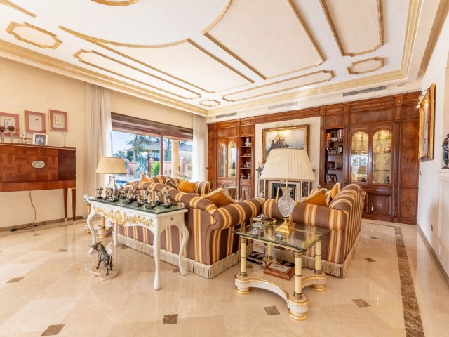 7 Sovrums Villa i Los Monteros