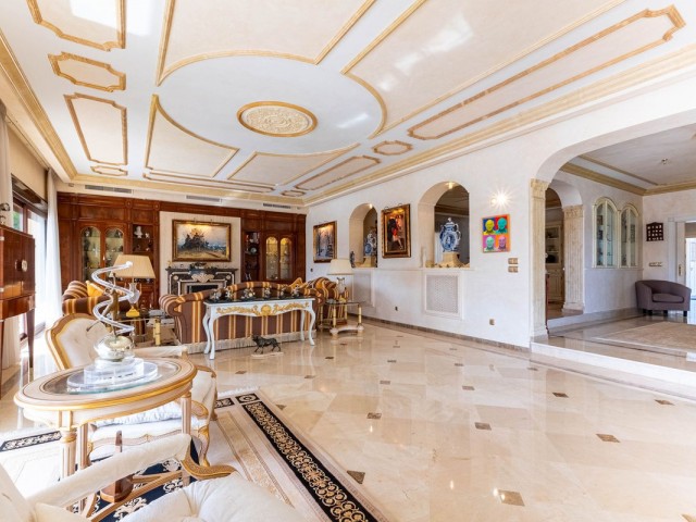 7 Sovrums Villa i Los Monteros