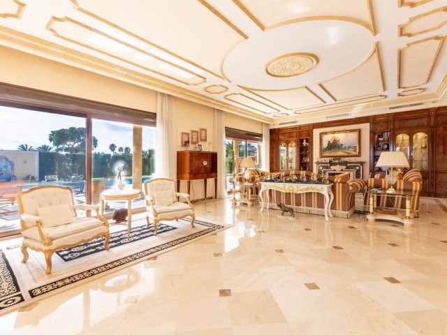 7 Sovrums Villa i Los Monteros