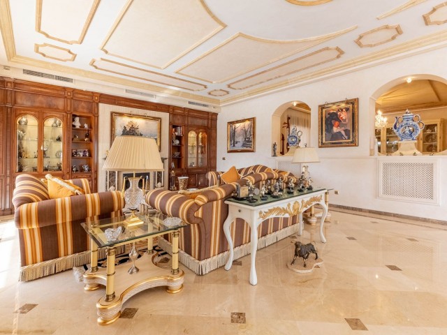 7 Sovrums Villa i Los Monteros