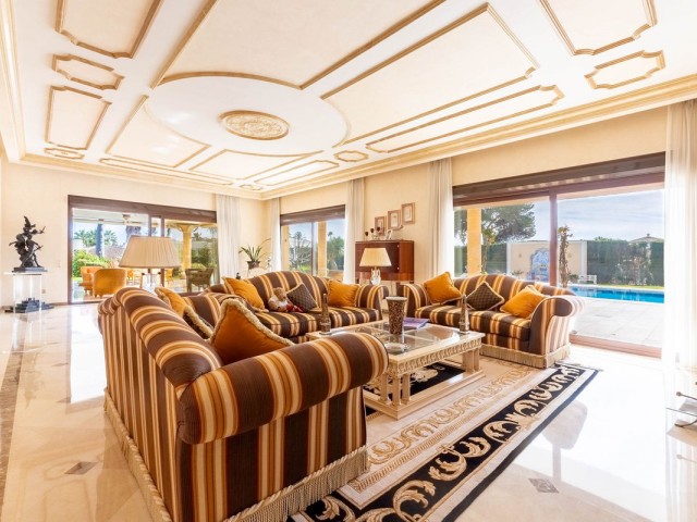 7 Sovrums Villa i Los Monteros