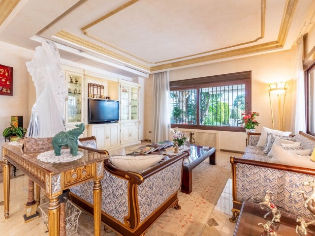 7 Sovrums Villa i Los Monteros