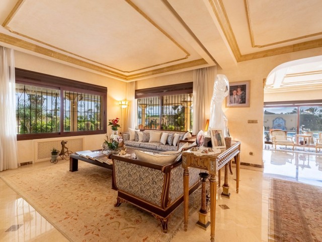 7 Sovrums Villa i Los Monteros