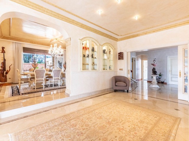 7 Sovrums Villa i Los Monteros