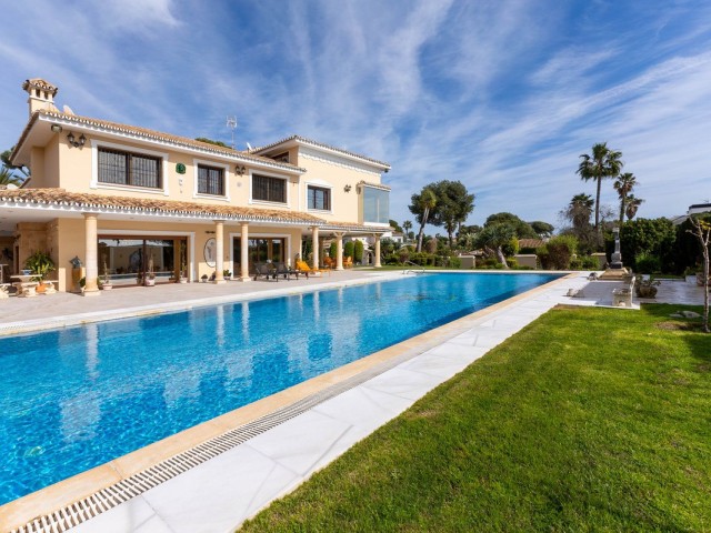 7 Sovrums Villa i Los Monteros
