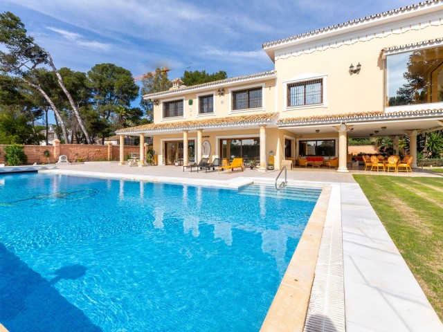 7 Sovrums Villa i Los Monteros
