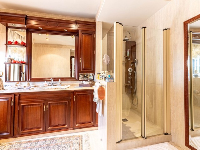 7 Sovrums Villa i Los Monteros