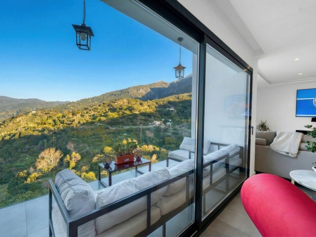 4 Soveroms Villa i Istán