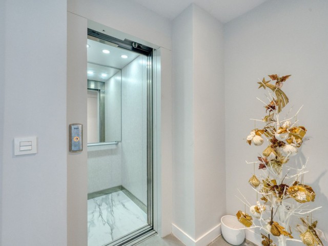 4 Soveroms Villa i Istán