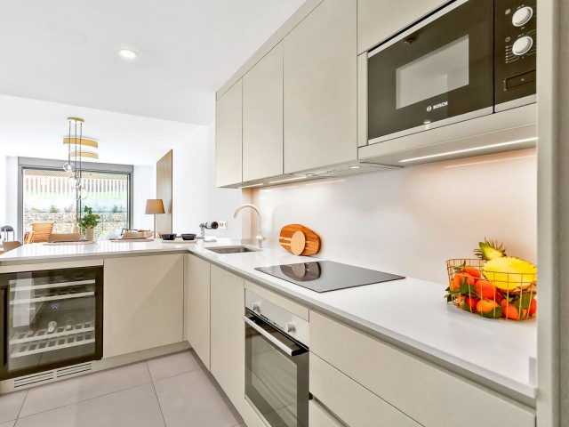 2 Bedrooms Apartment in Elviria
