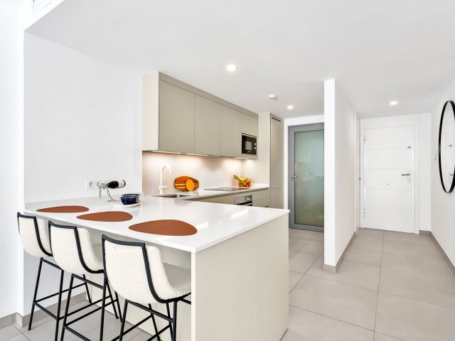 2 Bedrooms Apartment in Elviria