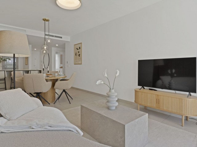 2 Bedrooms Apartment in Elviria