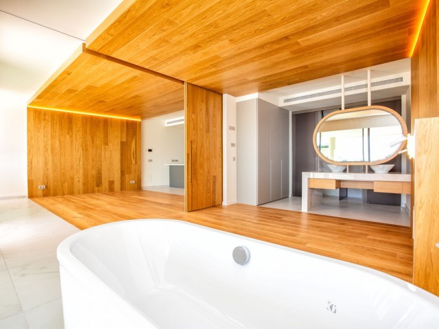 2 Bedrooms Apartment in Fuengirola