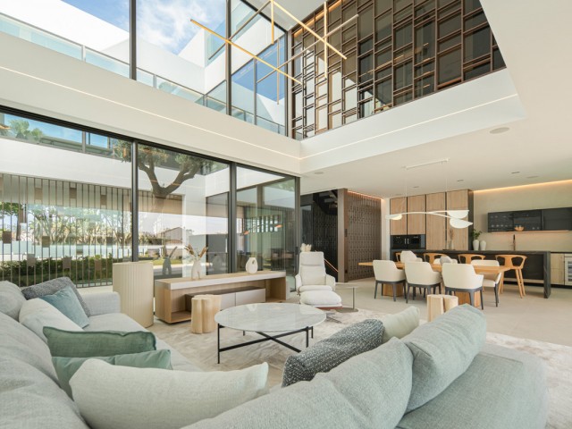 3 Bedrooms Villa in The Golden Mile