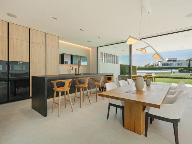 3 Bedrooms Villa in The Golden Mile