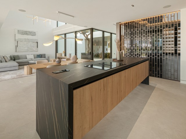 3 Bedrooms Villa in The Golden Mile