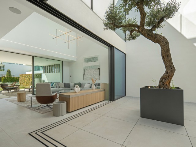 3 Bedrooms Villa in The Golden Mile