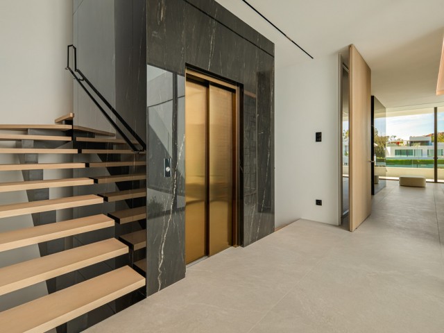 3 Bedrooms Villa in The Golden Mile