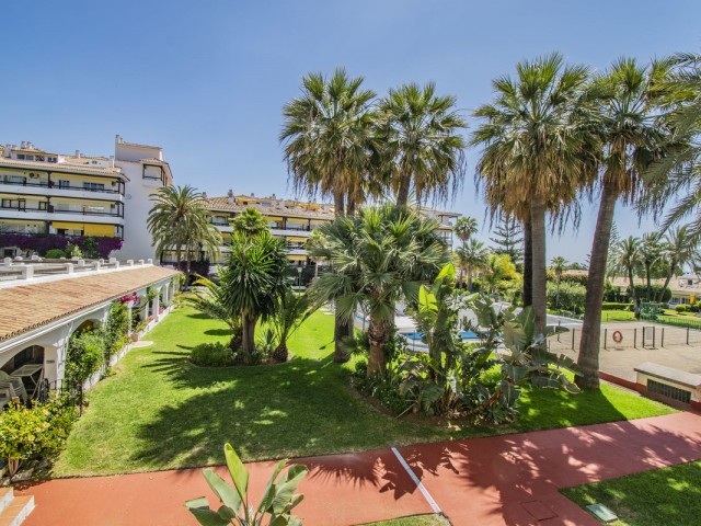 Penthouse avec 2 Chambres  à The Golden Mile