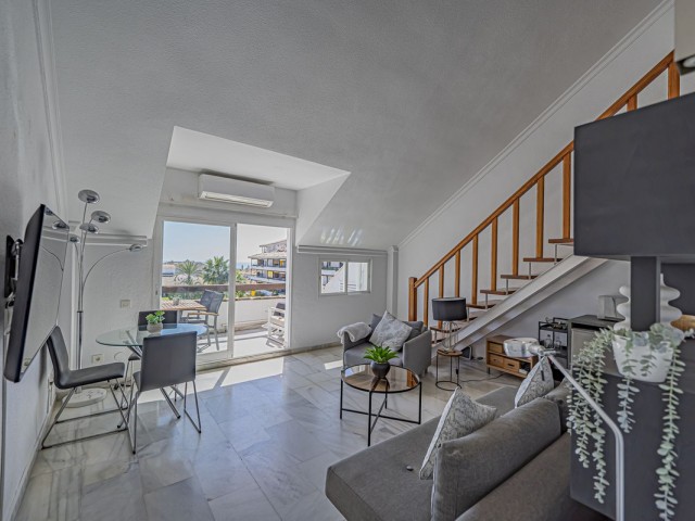 Penthouse avec 2 Chambres  à The Golden Mile