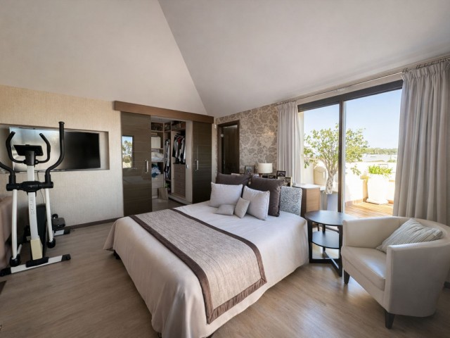 3 Soveroms Leilighet i Benahavís