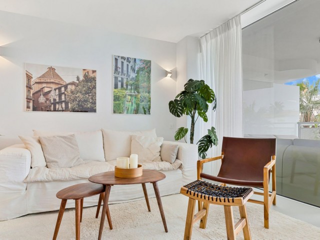 Apartamento con 3 Dormitorios  en Benalmadena Costa