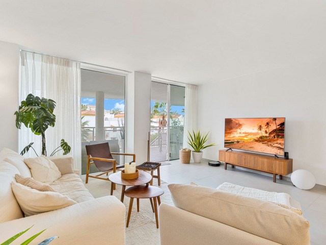 Apartamento con 3 Dormitorios  en Benalmadena Costa