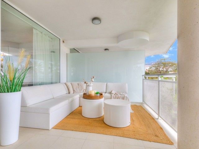 Apartamento con 3 Dormitorios  en Benalmadena Costa