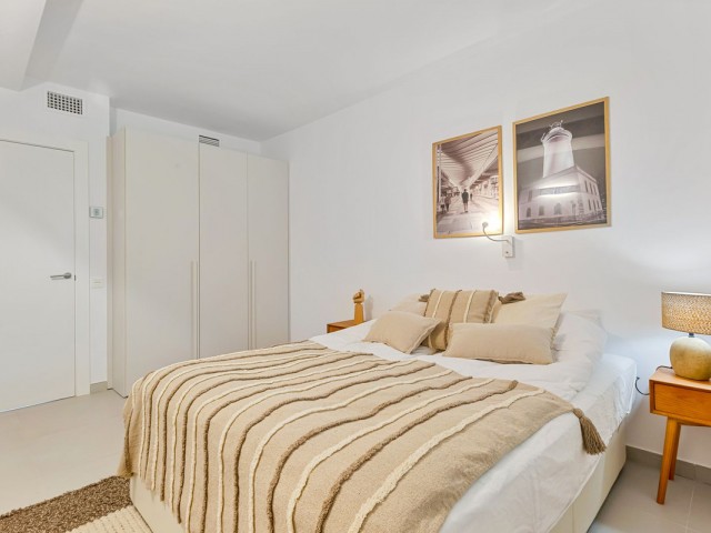 Apartamento con 3 Dormitorios  en Benalmadena Costa