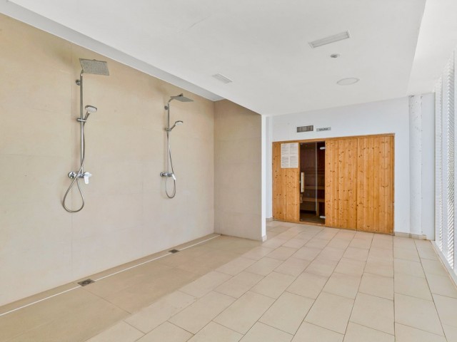 Apartamento con 3 Dormitorios  en Benalmadena Costa