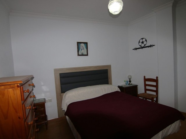 5 Bedrooms Apartment in Guaro