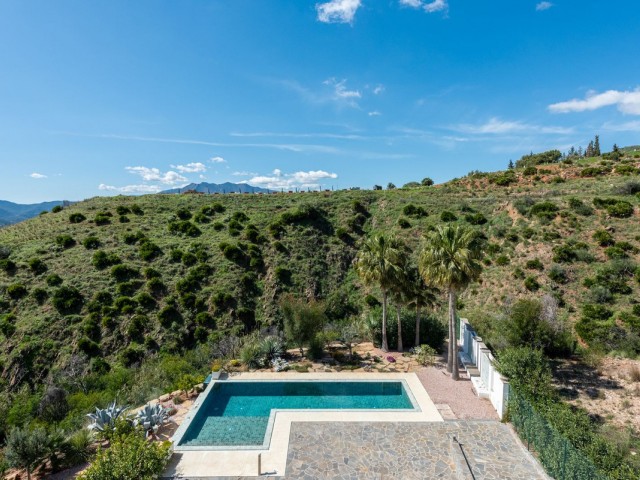 4 Bedrooms Villa in Mijas