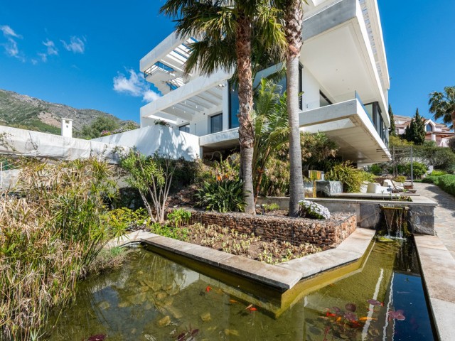 4 Bedrooms Villa in Mijas