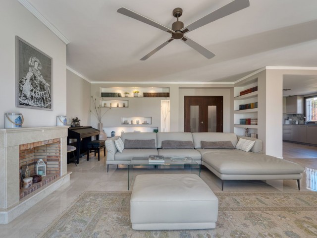 5 Makuuhuoneen Huvila Guadalmina Alta