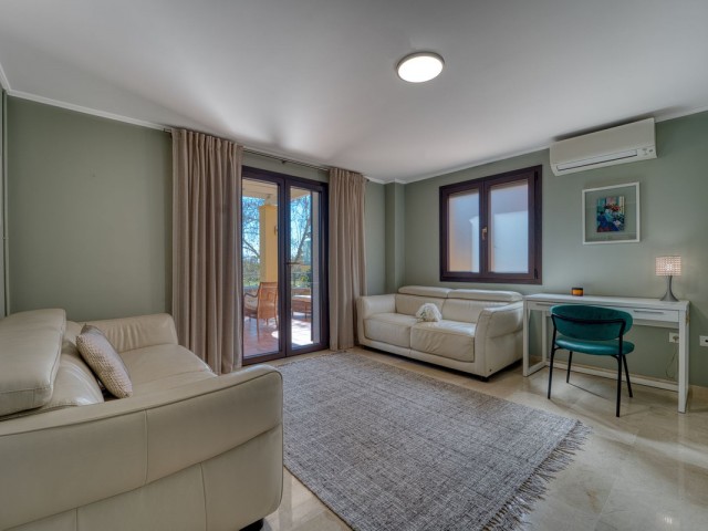 5 Makuuhuoneen Huvila Guadalmina Alta