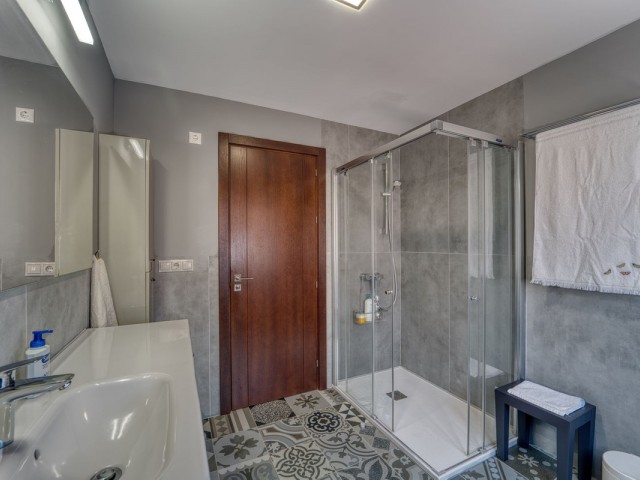 5 Makuuhuoneen Huvila Guadalmina Alta