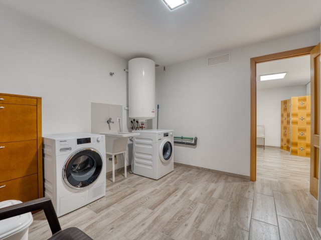 5 Makuuhuoneen Huvila Guadalmina Alta