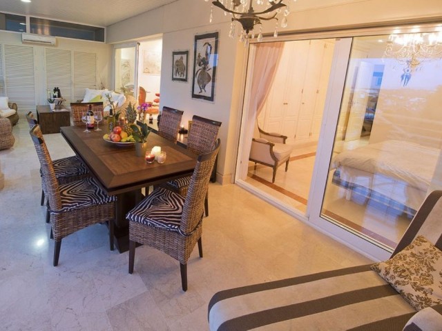 2 Bedrooms Apartment in Nueva Andalucía