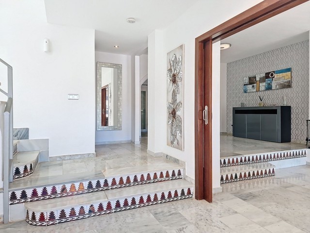 3 Schlafzimmer Reihenhaus in La Duquesa