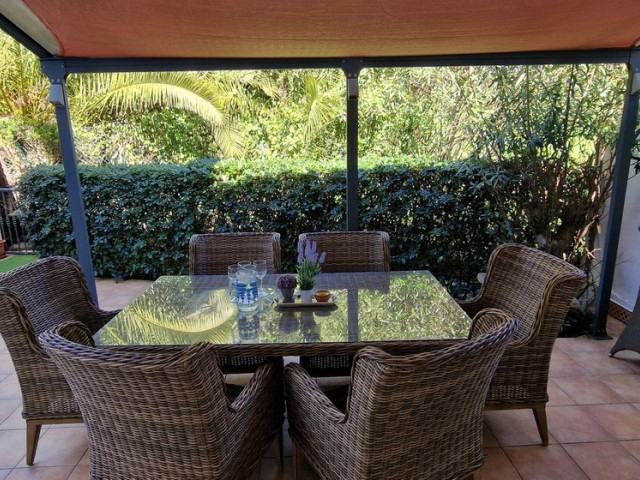 3 Schlafzimmer Reihenhaus in La Duquesa